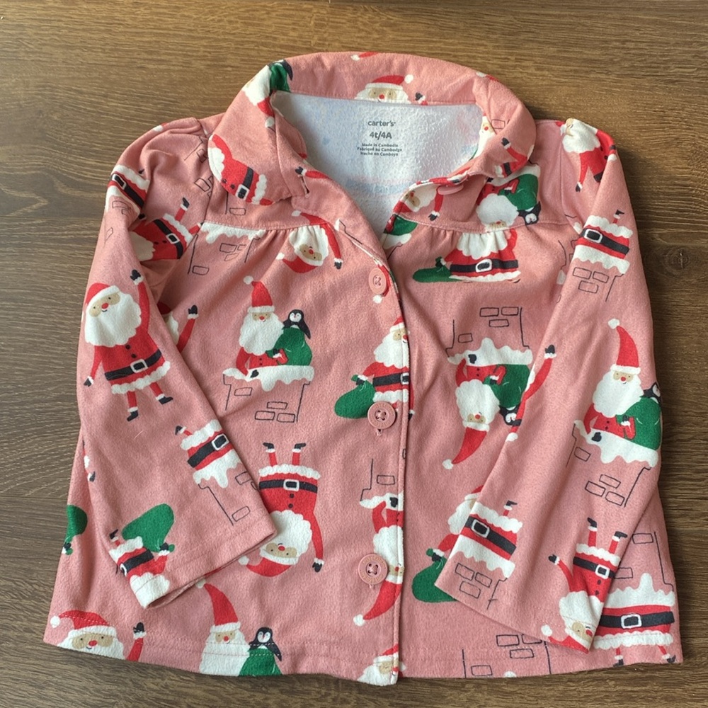 🎅🏼 Cute Santa Pajama Set - 4T - Picture 5 of 7